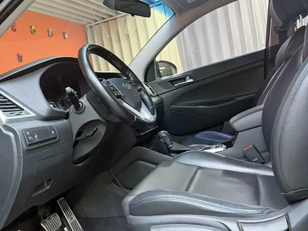 Hyundai Tucson 2017 — фото 11