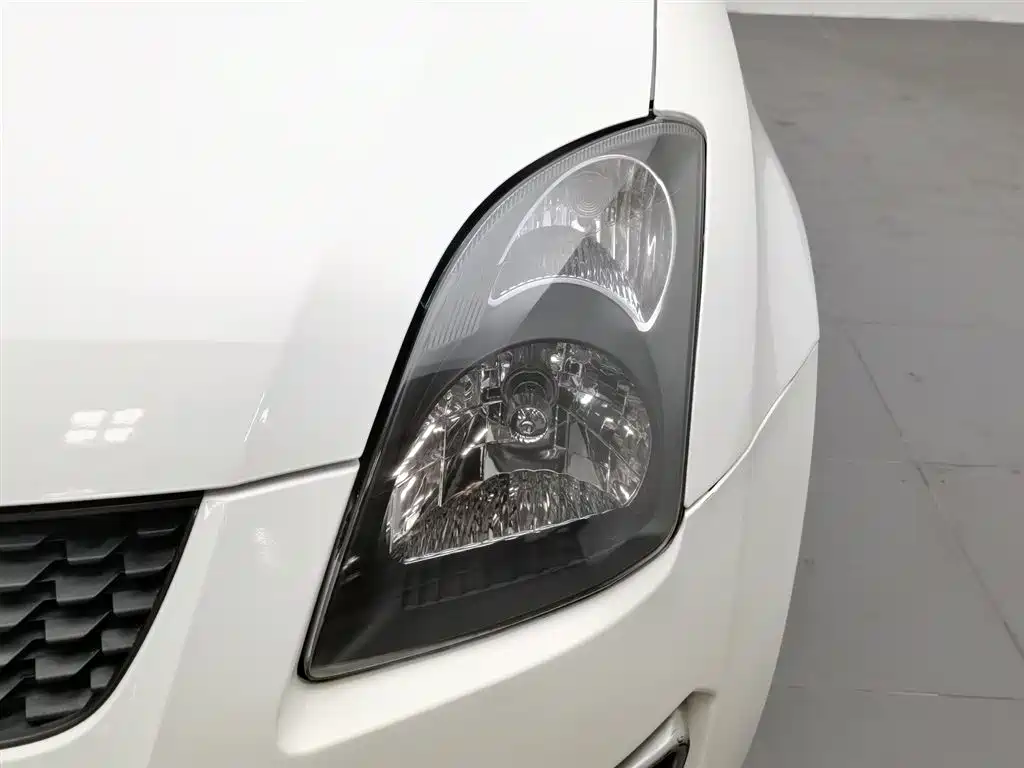Suzuki Swift 2015 — фото 7