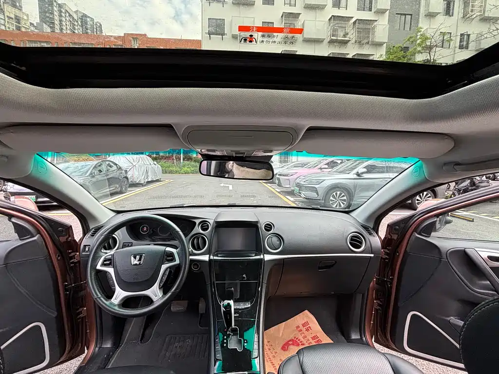 Luxgen Big 7 SUV 2015 — фото 14