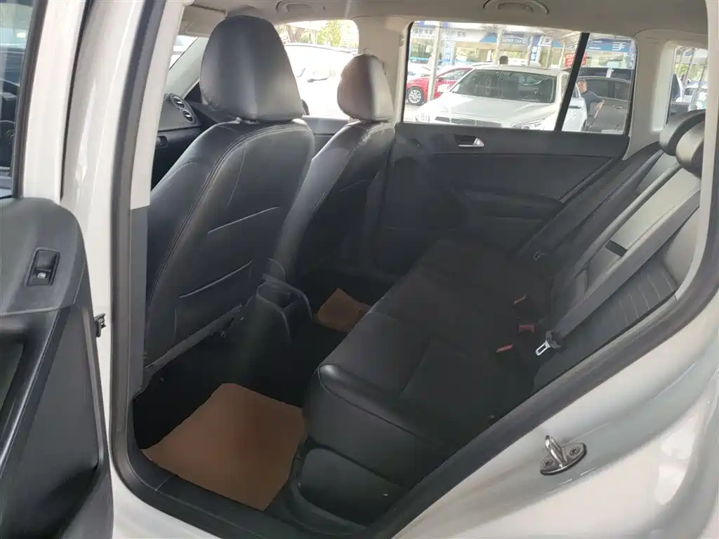 Volkswagen Tiguan 2015 — фото 17