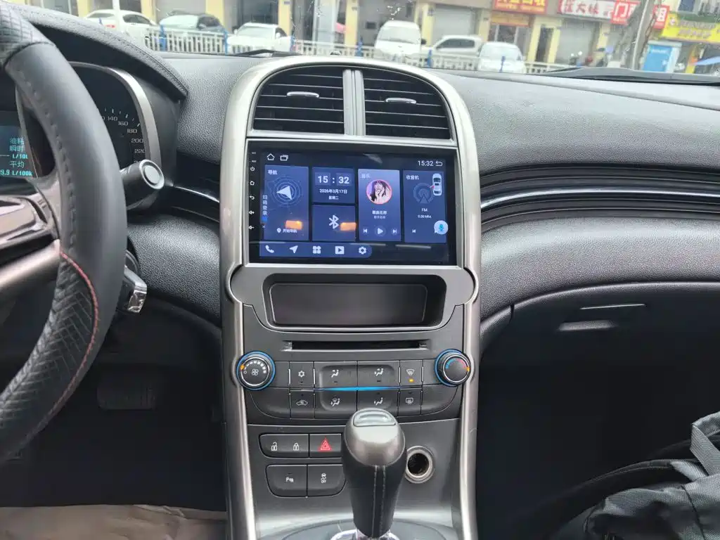 Chevrolet Malibu 2015 — фото 10