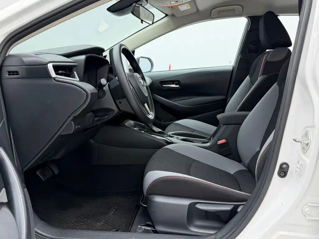 Toyota Corolla 2022 — фото 10