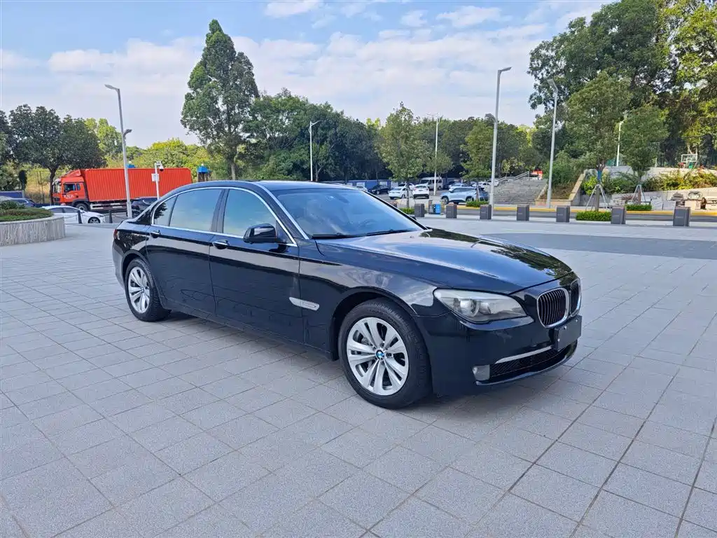 BMW 7 Series 2012 — фото 3
