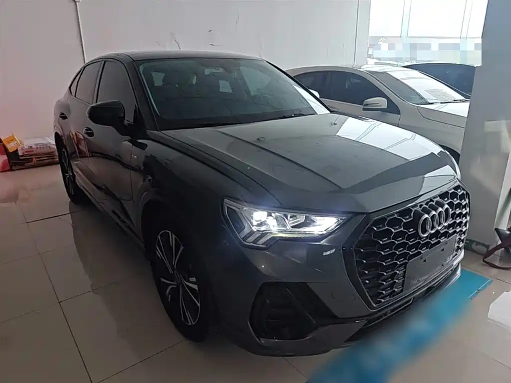 Audi Q3 Sportback 2022 — фото 4