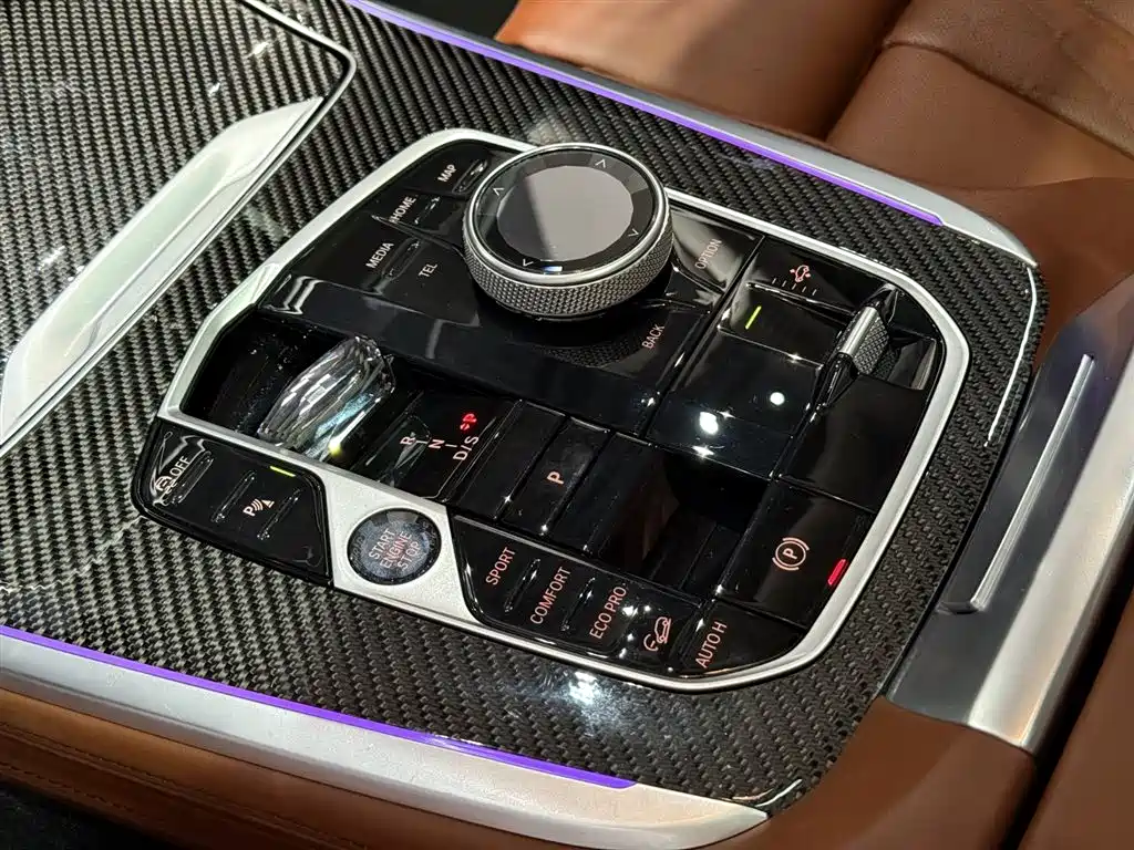 BMW X7 M60i 2023 — фото 14