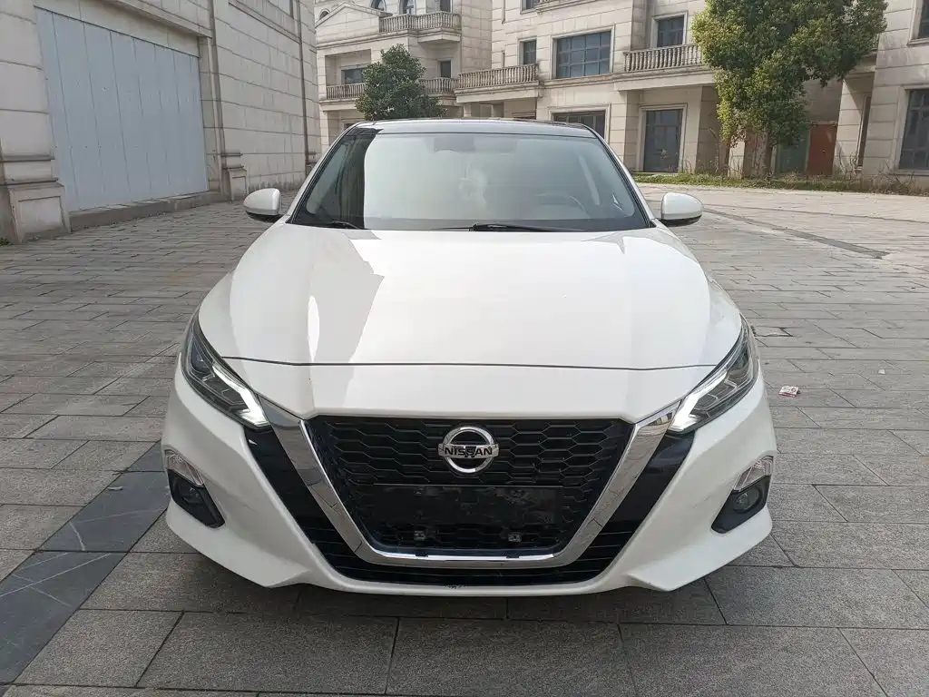 Nissan Teana 2022