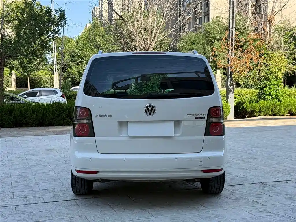 Volkswagen Touran 2016 — фото 12