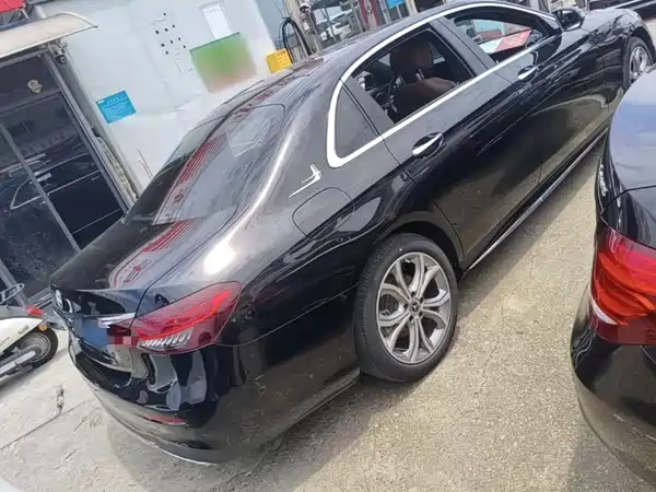 Mercedes-Benz E-Class 2021