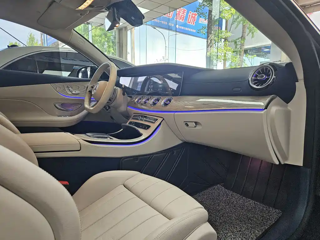 Mercedes-Benz E-Class 2023 — фото 8