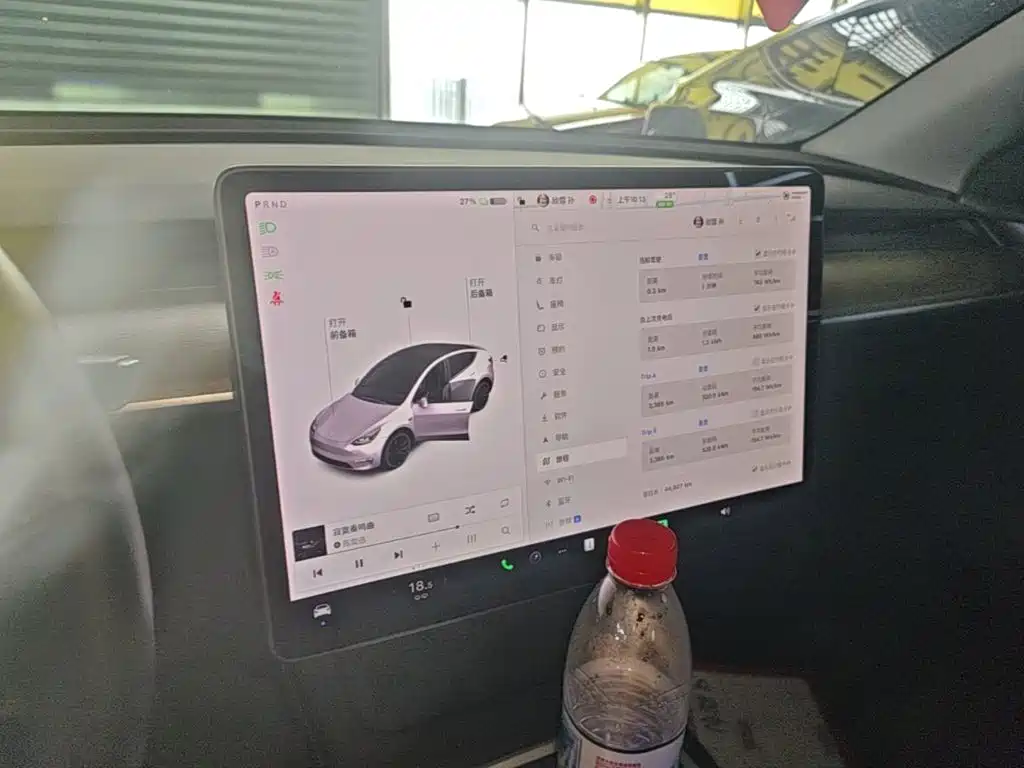 Tesla Model Y 2021 — фото 13