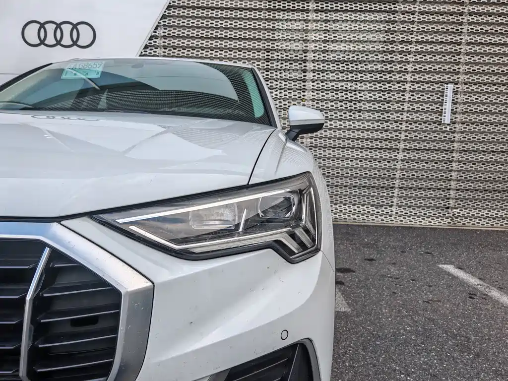 Audi Q3 2020 — фото 13