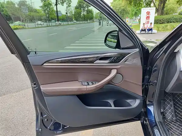 BMW X3 2021