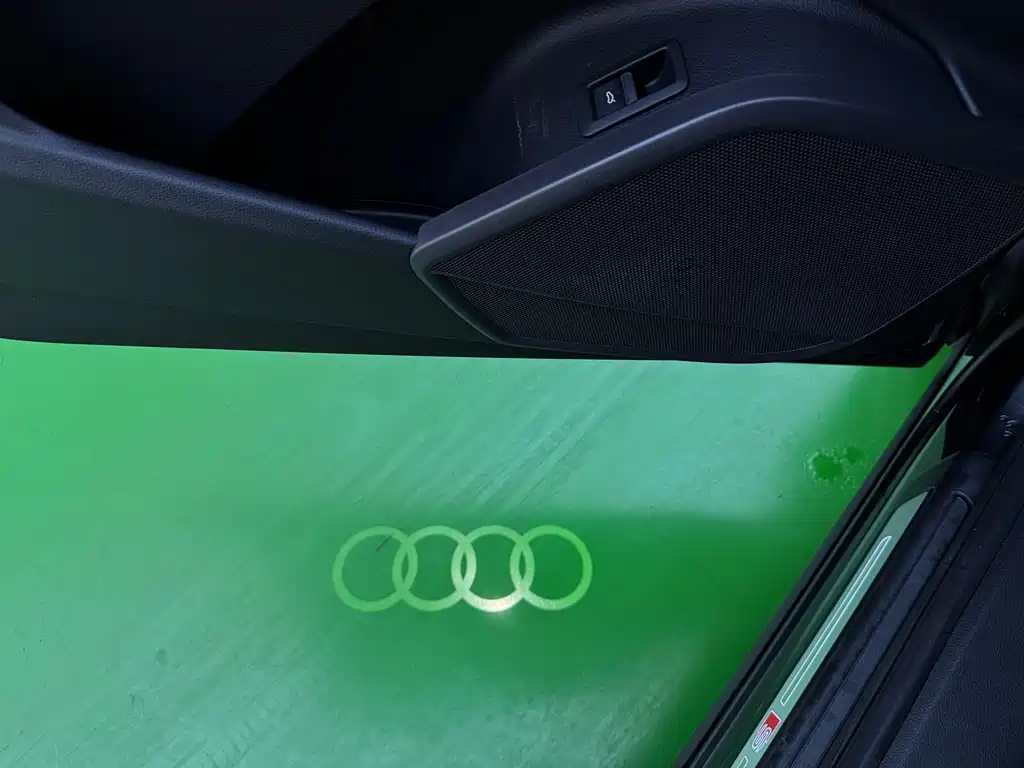 Audi Q5L 2022 — фото 16