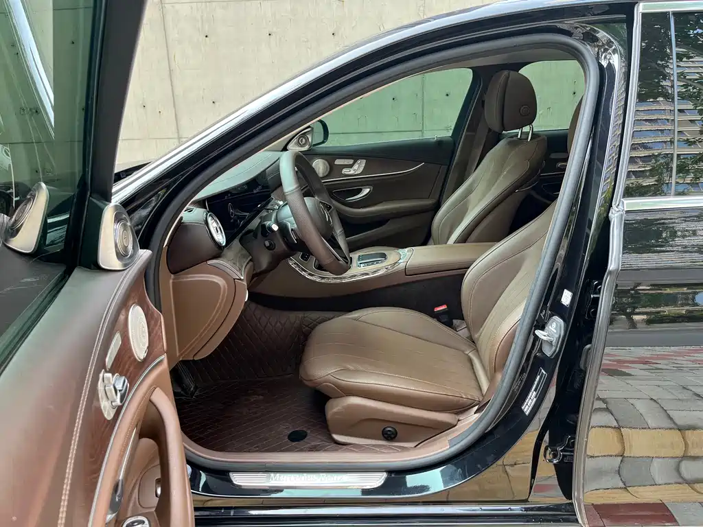 Mercedes-Benz E-Class 2023