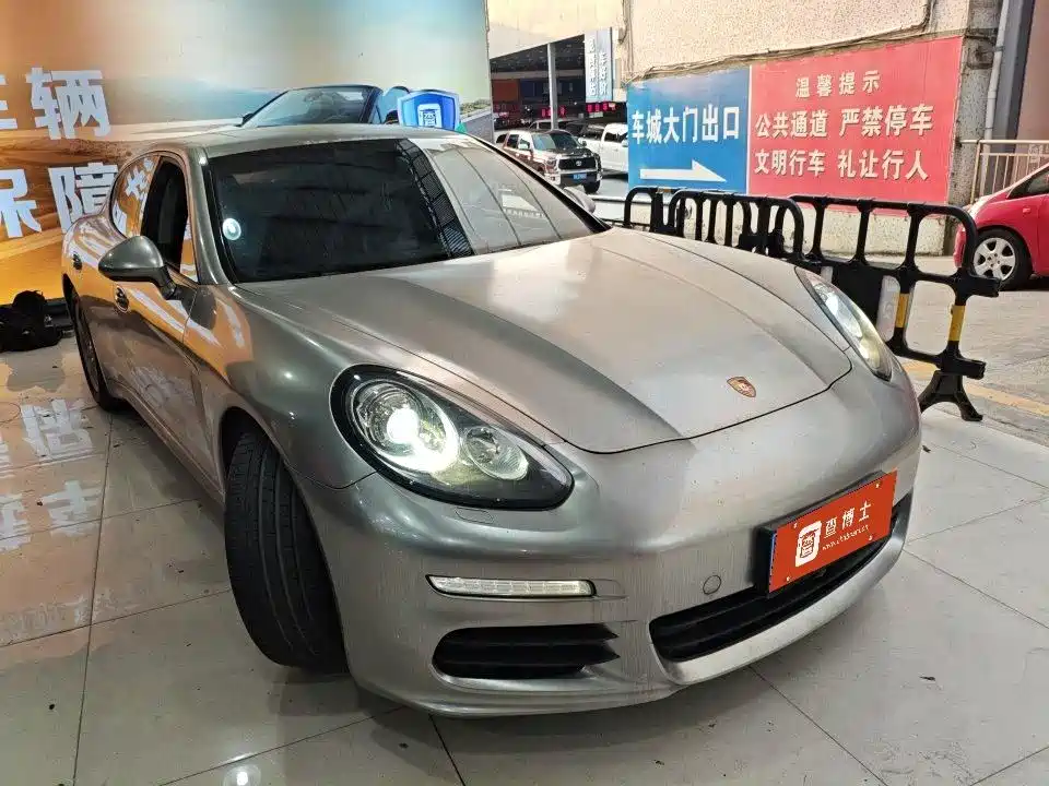 Porsche Panamera 2014
