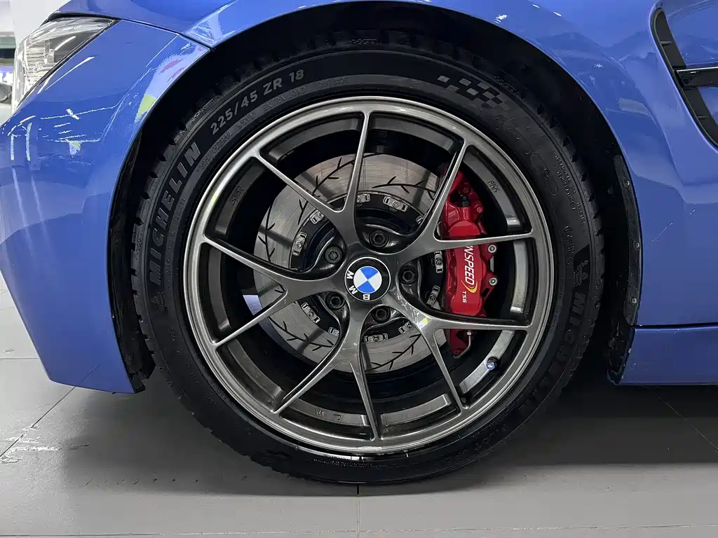 BMW 3 Series 2017 — фото 12