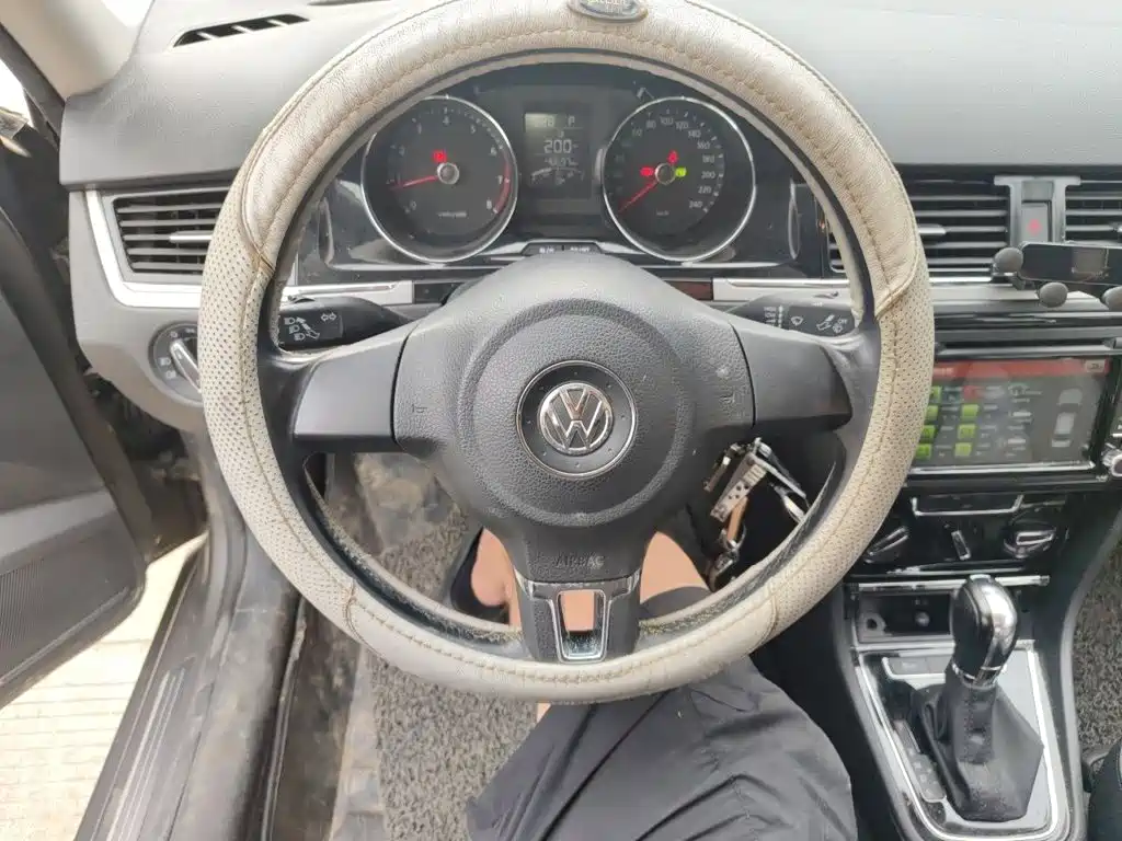 Volkswagen Bora 2015