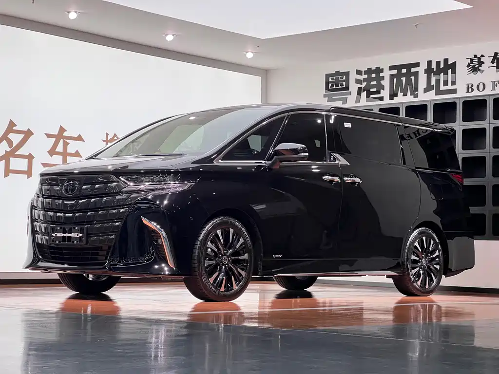 Toyota Alphard 2024 — фото 1
