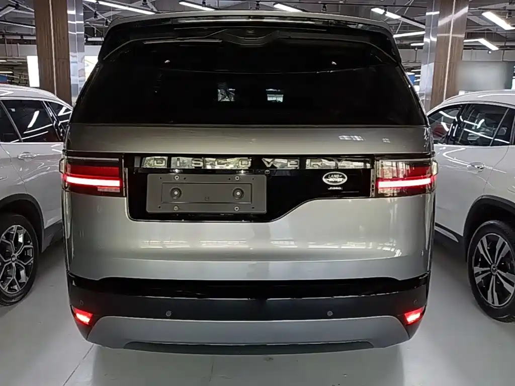 Land Rover Discovery 2022