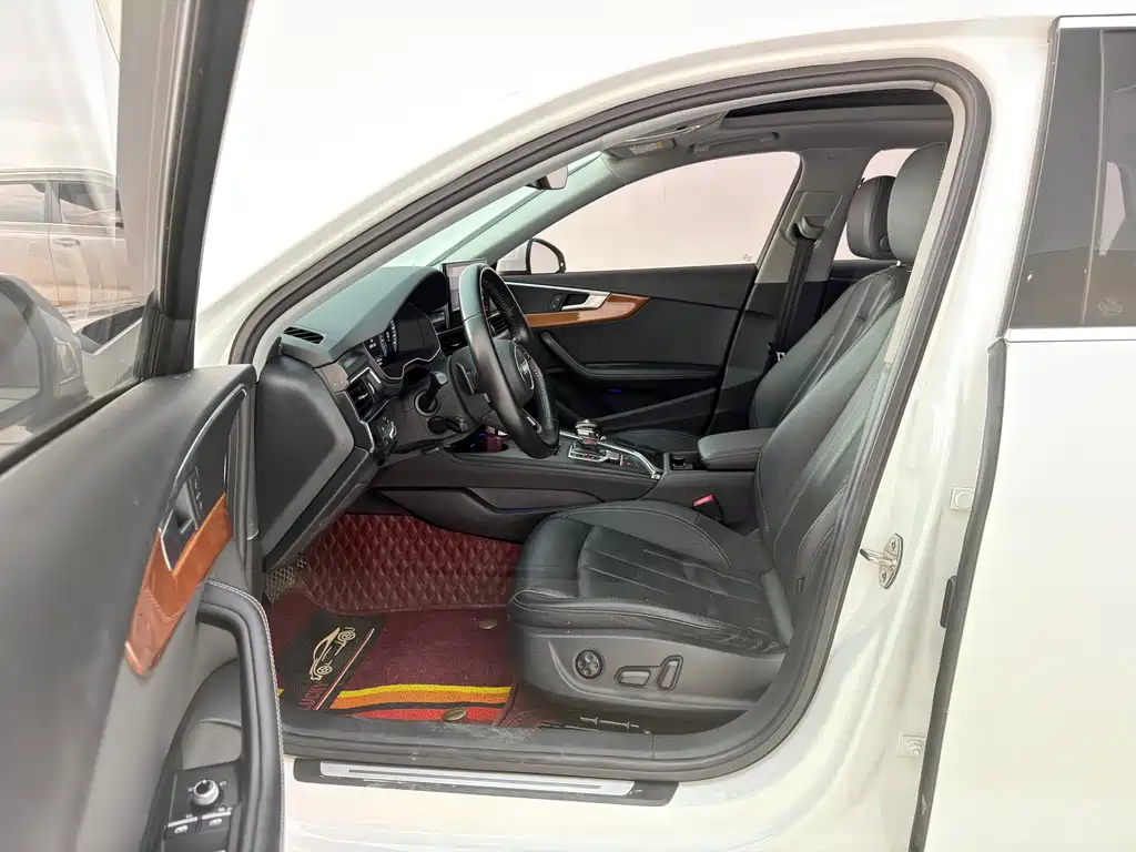 Audi A4L 2020