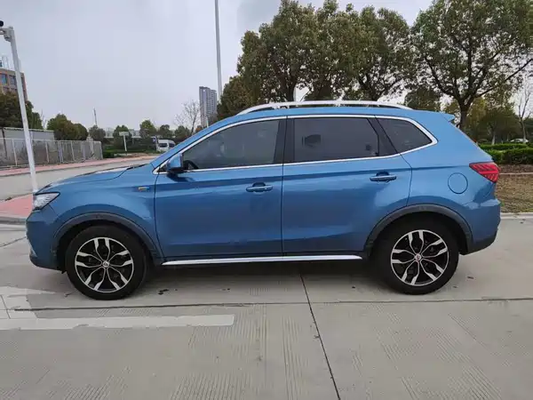 Roewe RX5 2016