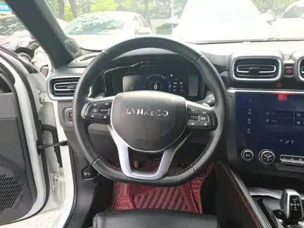 Lynk & Co 03 2020