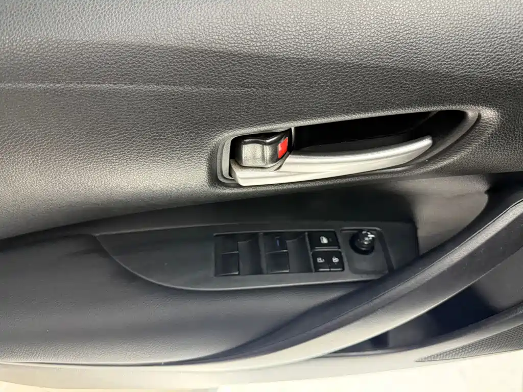 Toyota Corolla 2022 — фото 19