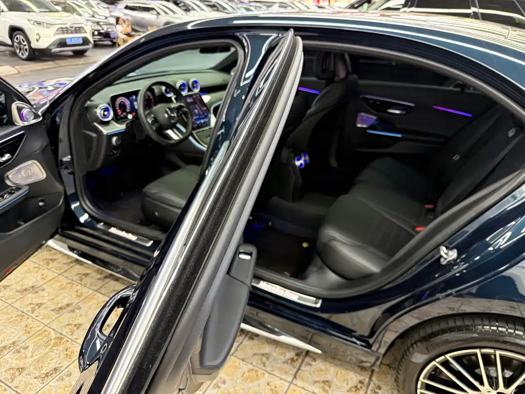 Mercedes-Benz C-Class 2025 — фото 22