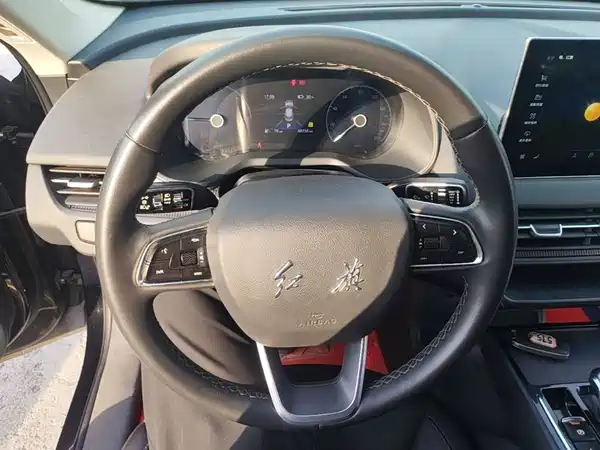 Hongqi E-QM5 2023
