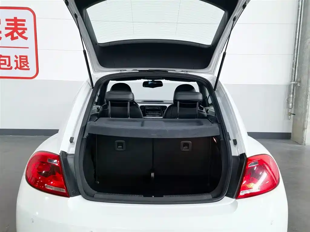 Volkswagen Beetle 2015 — фото 9