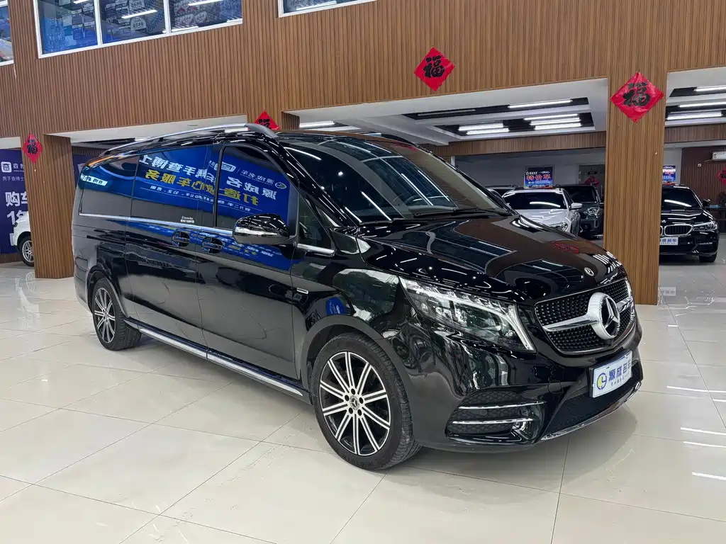 Mercedes-Benz V-Class 2023 — фото 3