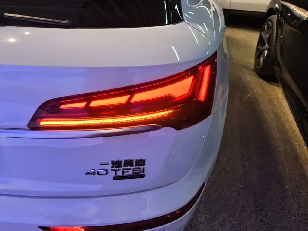 Audi Q5L 2023 — фото 24