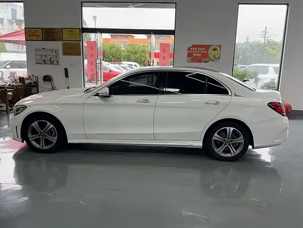 Mercedes-Benz C-Class 2019