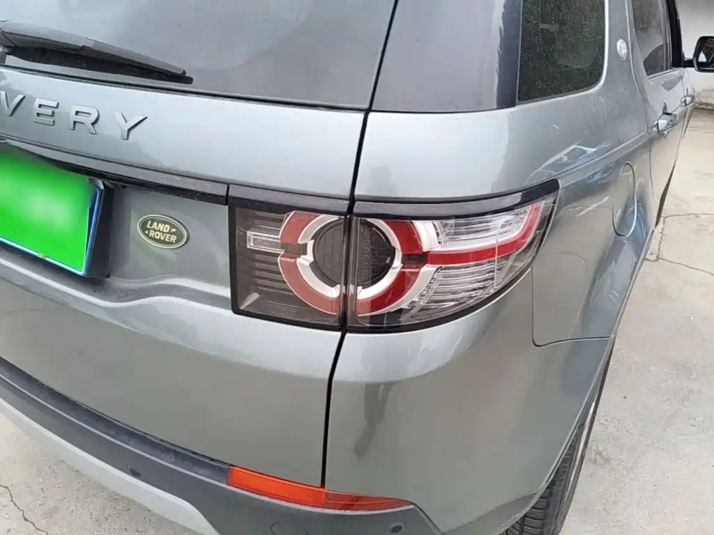 Land Rover Discovery Sport 2017 — фото 8
