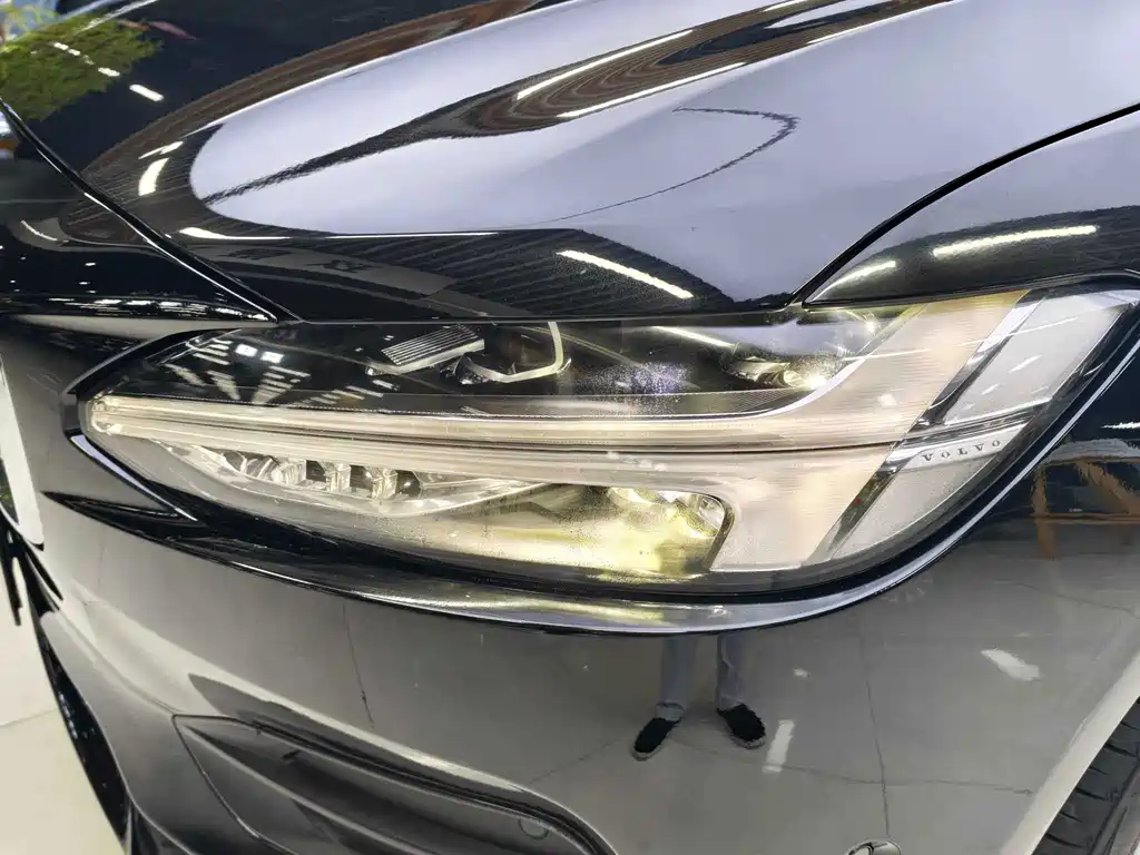 Volvo S90 2017 — фото 18