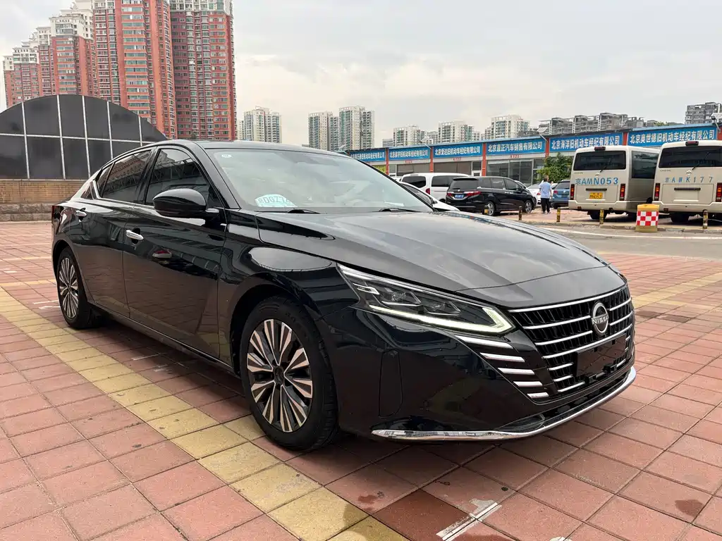 Nissan Teana 2023