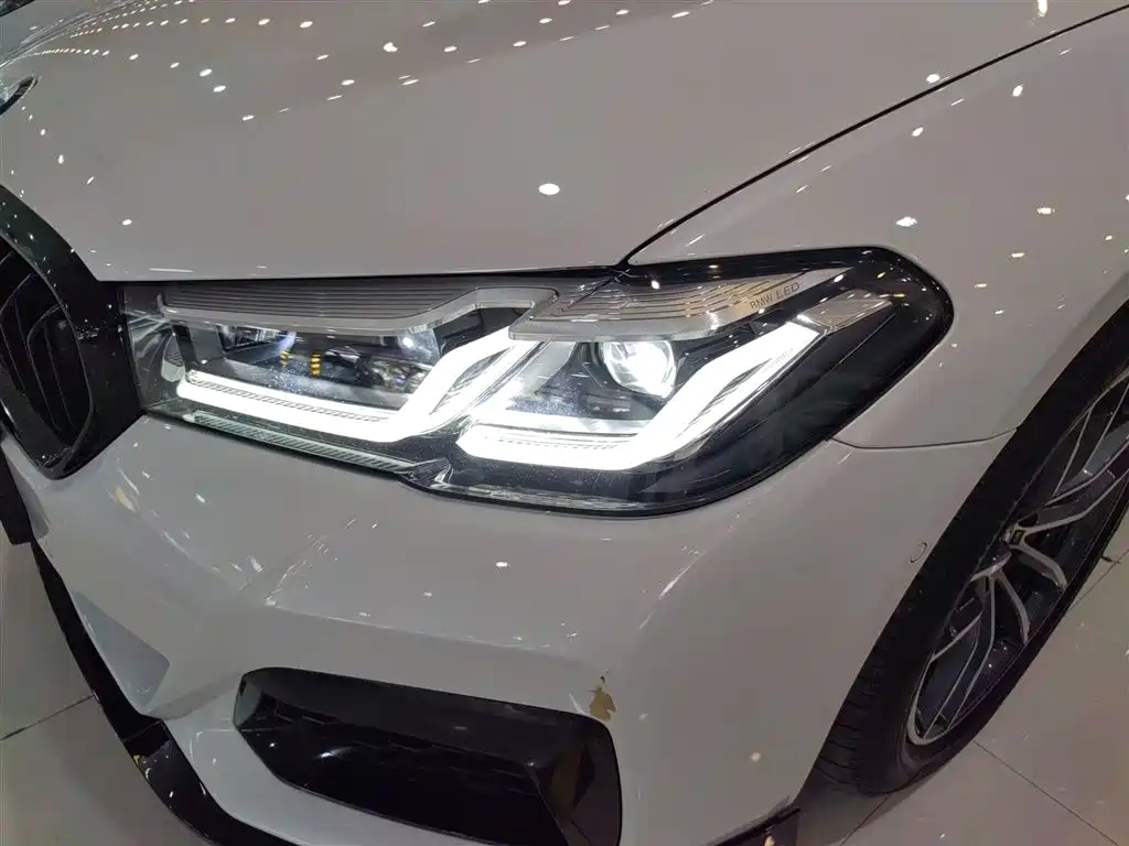 BMW 5 Series New Energy 2021 — фото 18