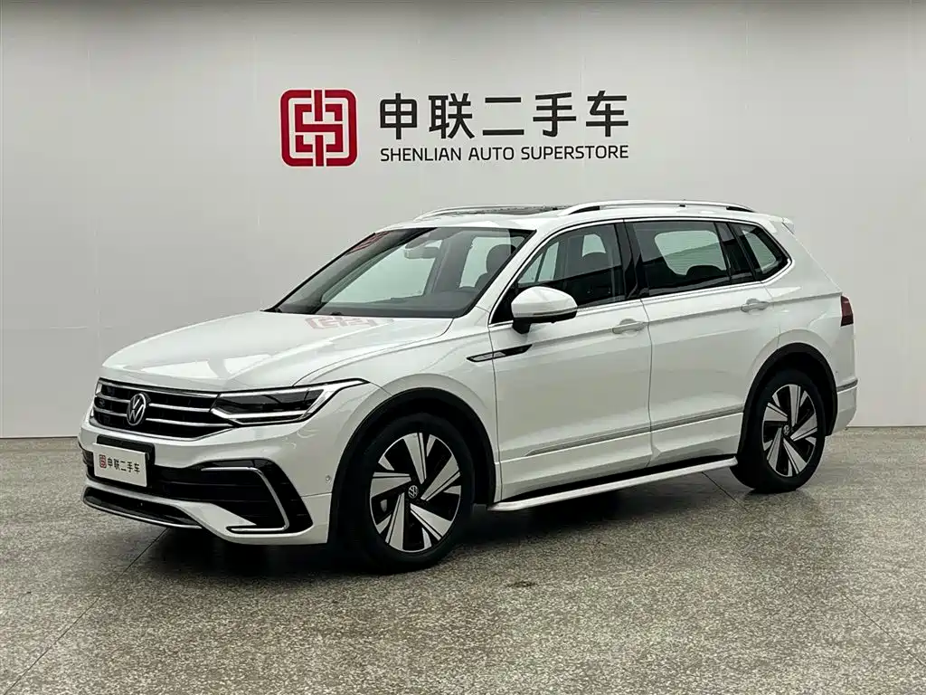 Volkswagen Tiguan L 2023 — фото 1