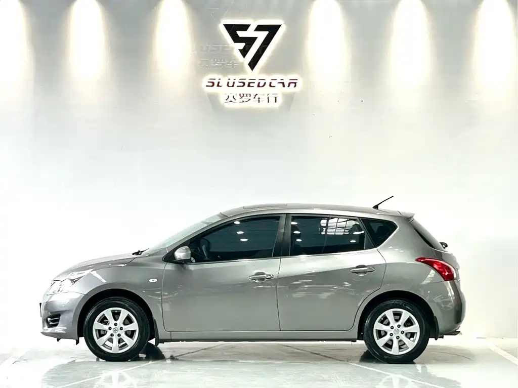 Nissan Tiida 2014