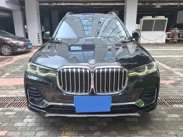 BMW X7 2022