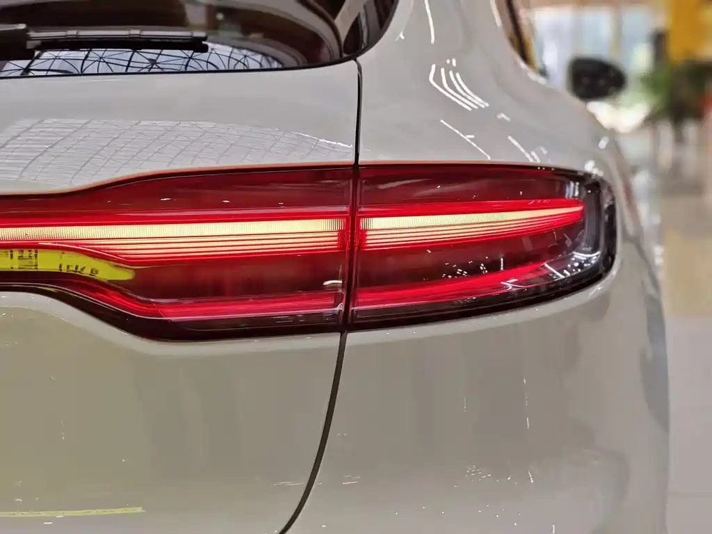 Porsche Macan 2019 — фото 13