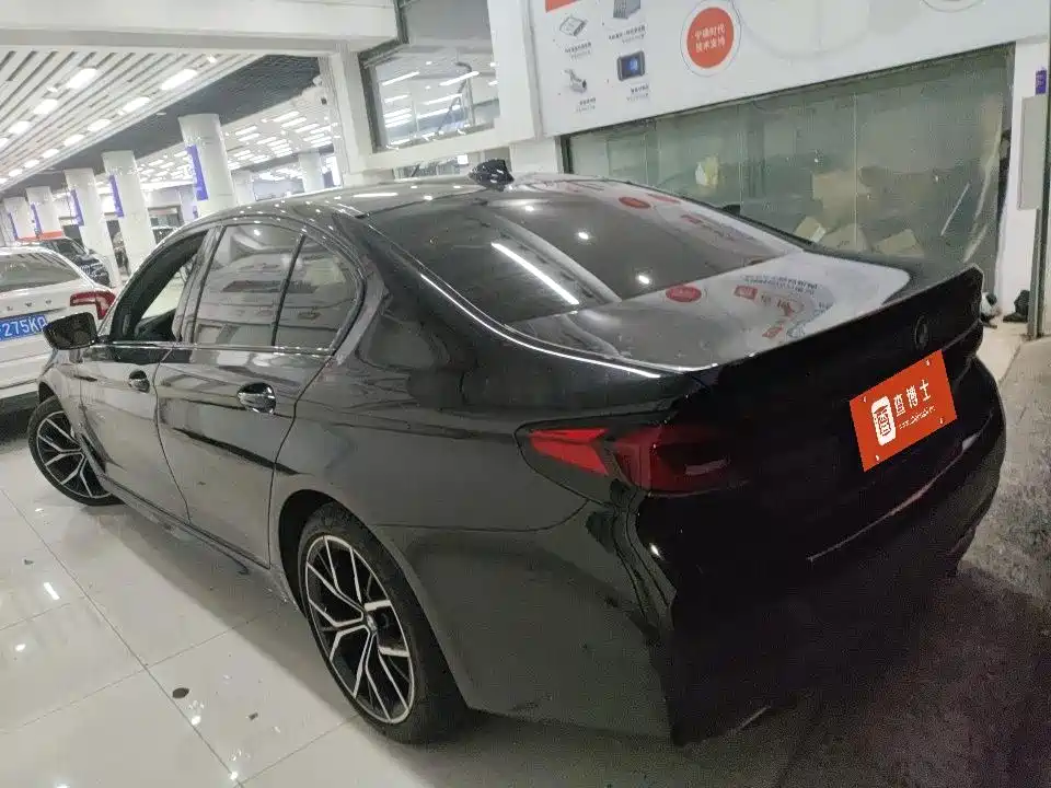 BMW 5 Series 2023