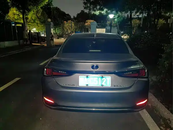 Lexus ES 2019
