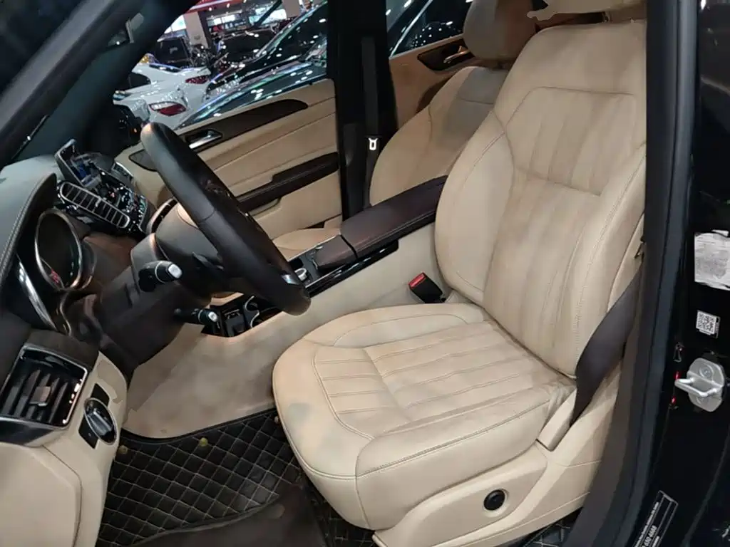 Mercedes-Benz GLE 2017 — фото 15