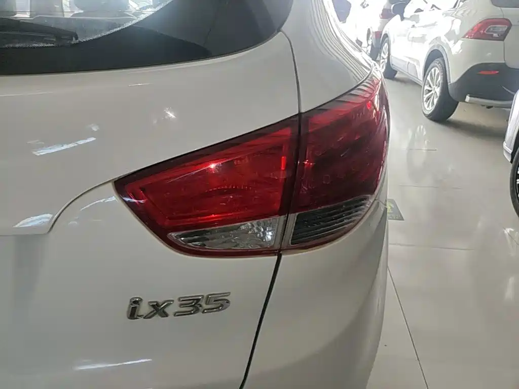 Hyundai ix35 2015 — фото 8