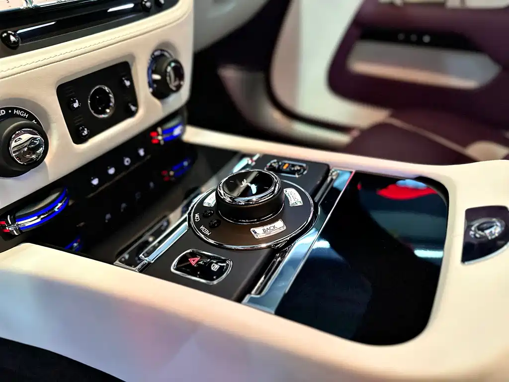 Rolls-Royce Wraith 2021 — фото 10
