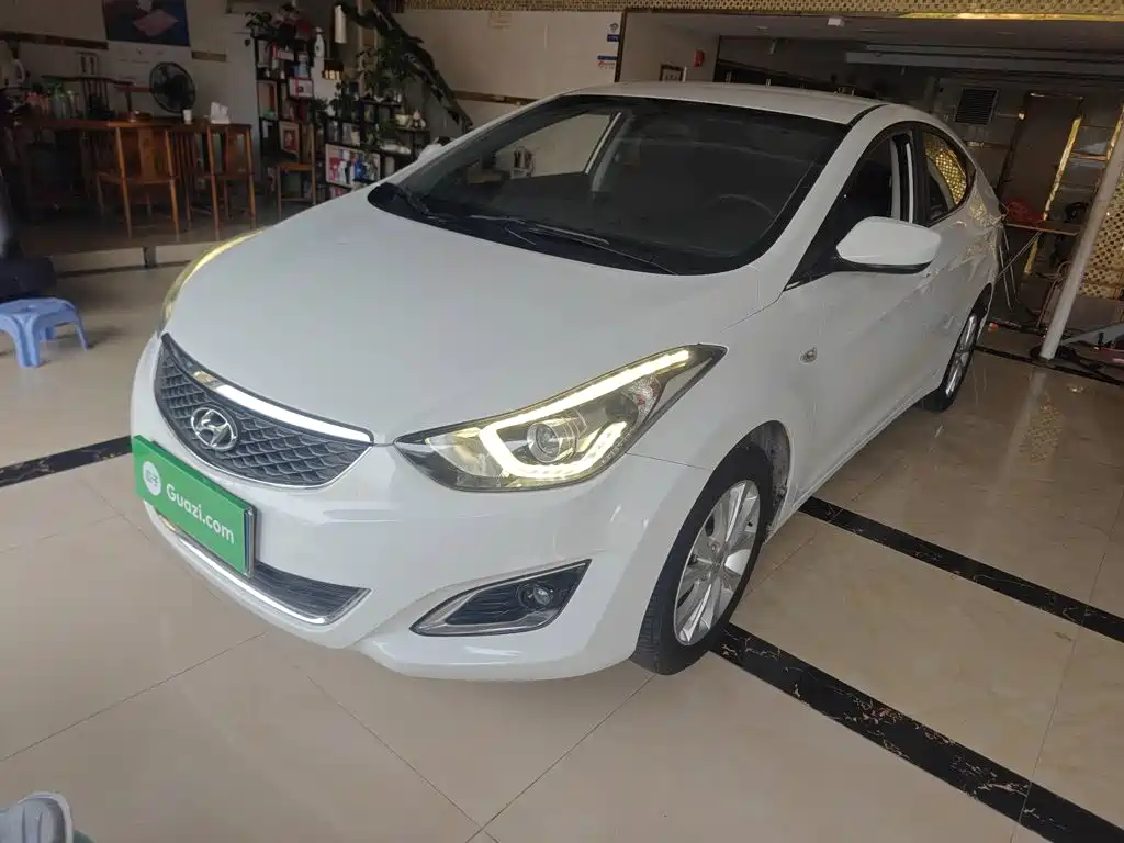 Hyundai Elantra 2018