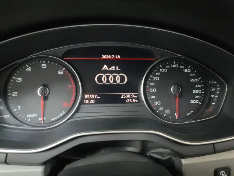Audi A4L 2018 — фото 14