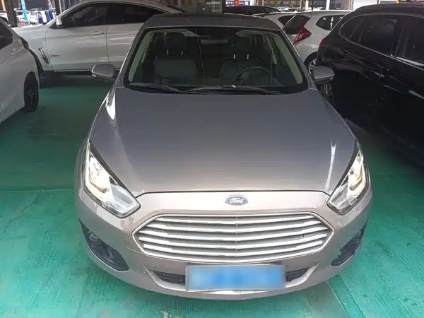 Ford Escort 2018