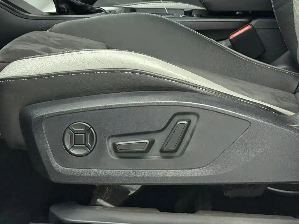 Audi Q3 2021 — фото 17